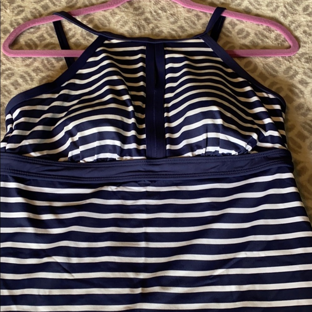 Lands End High Neck Tankini size 10